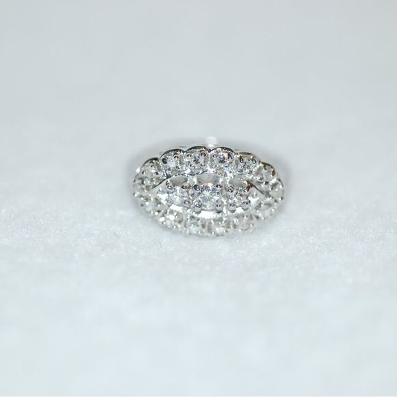 Vintage victorian style diamond and 14k white gold  cluster ring - Picture 1 of 5